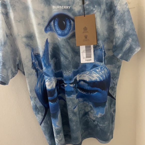 Burberry shark print cotton oversized tshirt - Picture 4 of 5